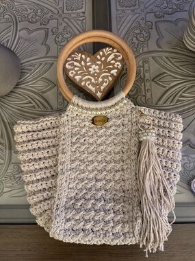 Bonita Bolso Macramé Handbag with Wooden Handles - Cream by Yvonne